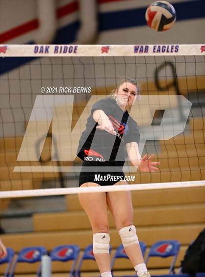 Thumbnail 3 in Oak Ridge vs. Cypress Ranch photogallery.