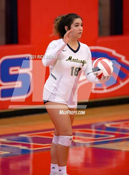 Thumbnail 1 in Oak Ridge vs. Cypress Ranch photogallery.