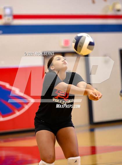 Thumbnail 2 in Oak Ridge vs. Cypress Ranch photogallery.