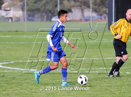 Thumbnail 3 in Arapahoe vs. Rampart (CHSAA 5A Second Round) photogallery.