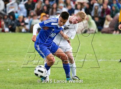 Thumbnail 2 in Arapahoe vs. Rampart (CHSAA 5A Second Round) photogallery.