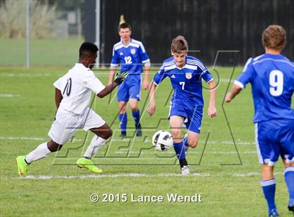 Thumbnail 1 in Arapahoe vs. Rampart (CHSAA 5A Second Round) photogallery.