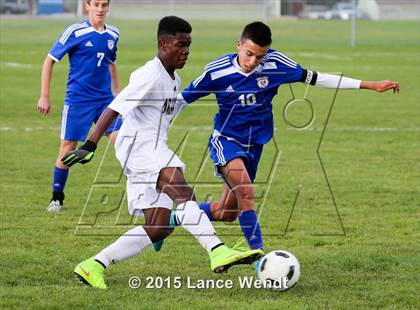 Thumbnail 1 in Arapahoe vs. Rampart (CHSAA 5A Second Round) photogallery.