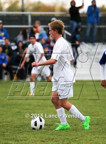 Thumbnail 2 in Arapahoe vs. Rampart (CHSAA 5A Second Round) photogallery.