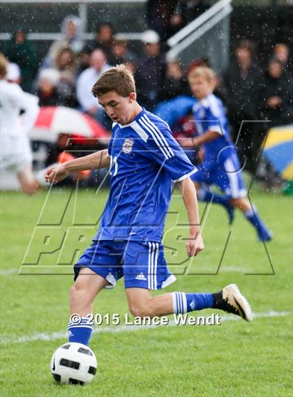 Thumbnail 2 in Arapahoe vs. Rampart (CHSAA 5A Second Round) photogallery.