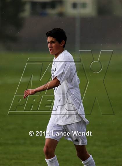 Thumbnail 3 in Arapahoe vs. Rampart (CHSAA 5A Second Round) photogallery.