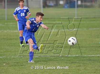 Thumbnail 2 in Arapahoe vs. Rampart (CHSAA 5A Second Round) photogallery.