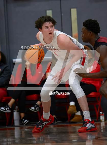Thumbnail 2 in JSerra Catholic @ Mater Dei photogallery.