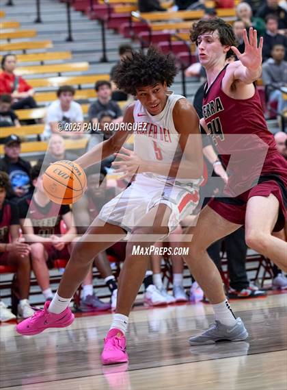 Thumbnail 2 in JSerra Catholic @ Mater Dei photogallery.