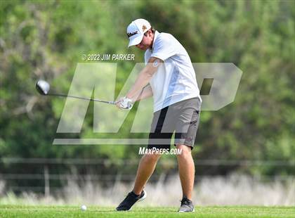 Thumbnail 1 in UIL 5A Championship photogallery.