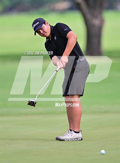 Thumbnail 2 in UIL 5A Championship photogallery.