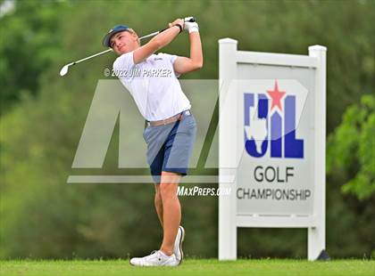 Thumbnail 1 in UIL 5A Championship photogallery.