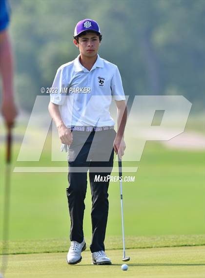 Thumbnail 1 in UIL 5A Championship photogallery.
