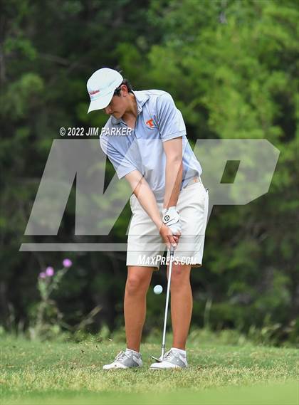 Thumbnail 2 in UIL 5A Championship photogallery.