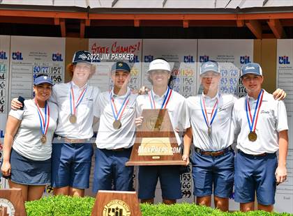 Thumbnail 2 in UIL 5A Championship photogallery.