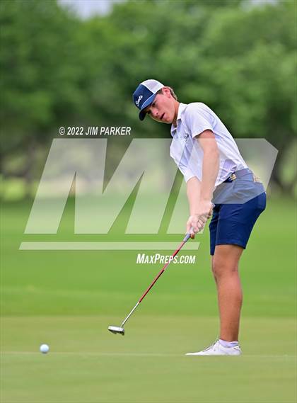Thumbnail 2 in UIL 5A Championship photogallery.