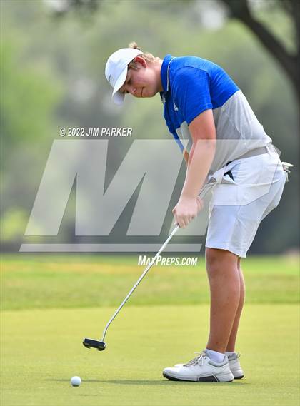 Thumbnail 2 in UIL 5A Championship photogallery.