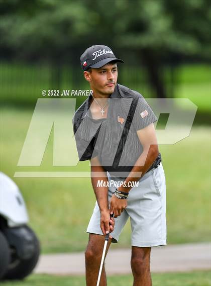 Thumbnail 1 in UIL 5A Championship photogallery.