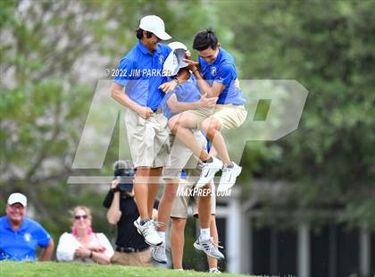 Thumbnail 1 in UIL 5A Championship photogallery.