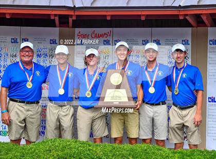 Thumbnail 1 in UIL 5A Championship photogallery.
