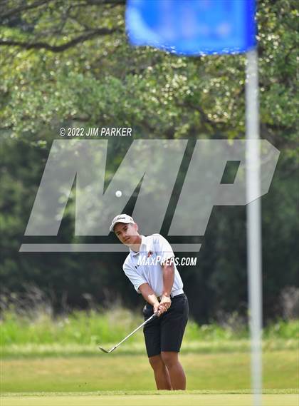 Thumbnail 1 in UIL 5A Championship photogallery.