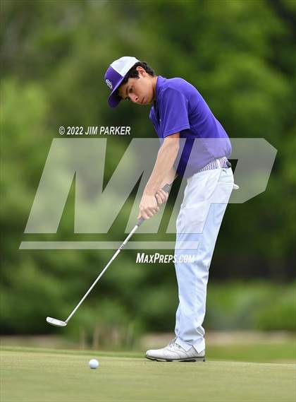 Thumbnail 2 in UIL 5A Championship photogallery.