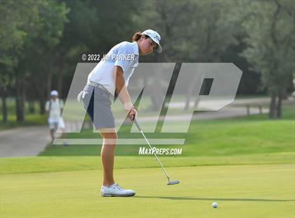 Thumbnail 1 in UIL 5A Championship photogallery.