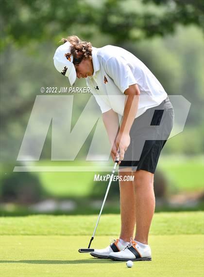 Thumbnail 1 in UIL 5A Championship photogallery.