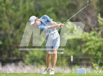 Thumbnail 1 in UIL 5A Championship photogallery.