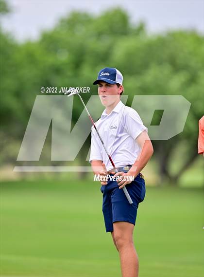 Thumbnail 3 in UIL 5A Championship photogallery.
