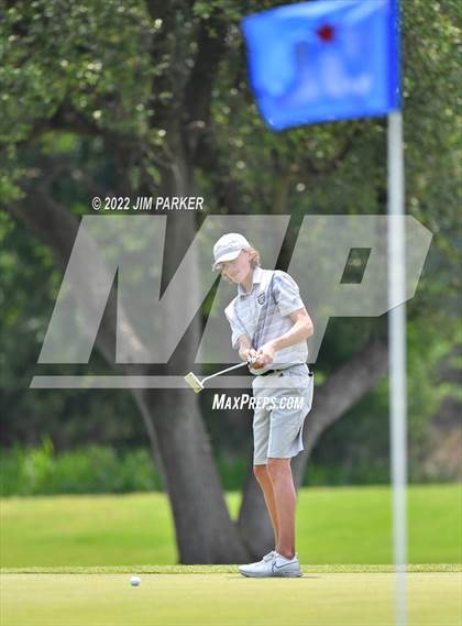 Thumbnail 3 in UIL 5A Championship photogallery.