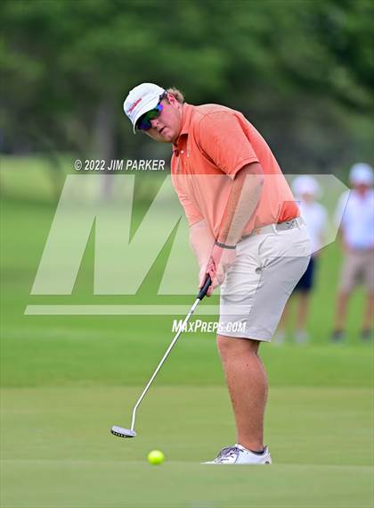 Thumbnail 2 in UIL 5A Championship photogallery.