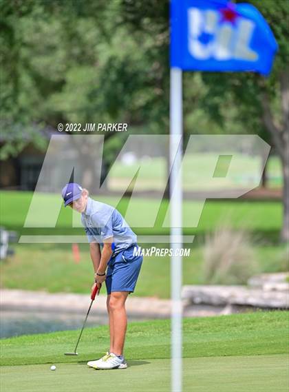 Thumbnail 2 in UIL 5A Championship photogallery.