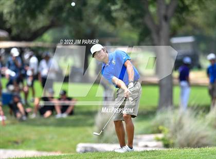 Thumbnail 2 in UIL 5A Championship photogallery.