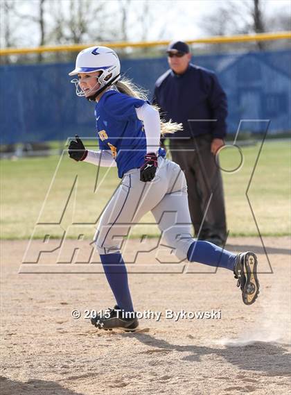 Thumbnail 3 in St. Michael-Albertville vs Chisago Lakes photogallery.