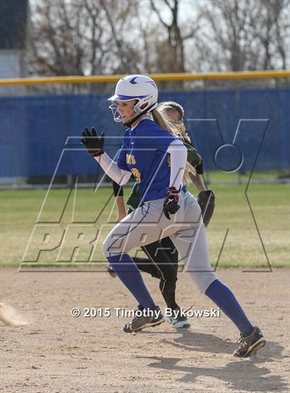 Thumbnail 2 in St. Michael-Albertville vs Chisago Lakes photogallery.