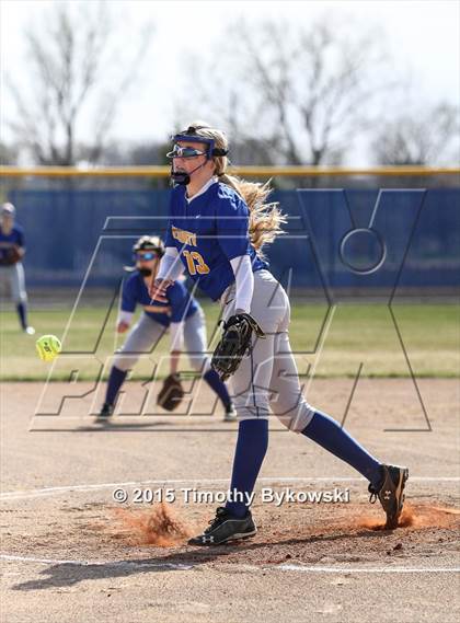 Thumbnail 1 in St. Michael-Albertville vs Chisago Lakes photogallery.