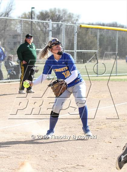 Thumbnail 3 in St. Michael-Albertville vs Chisago Lakes photogallery.