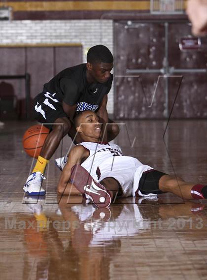 Thumbnail 1 in Valhalla vs. Saunders (Coaches vs Cancer Showcase) photogallery.