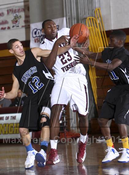 Thumbnail 3 in Valhalla vs. Saunders (Coaches vs Cancer Showcase) photogallery.