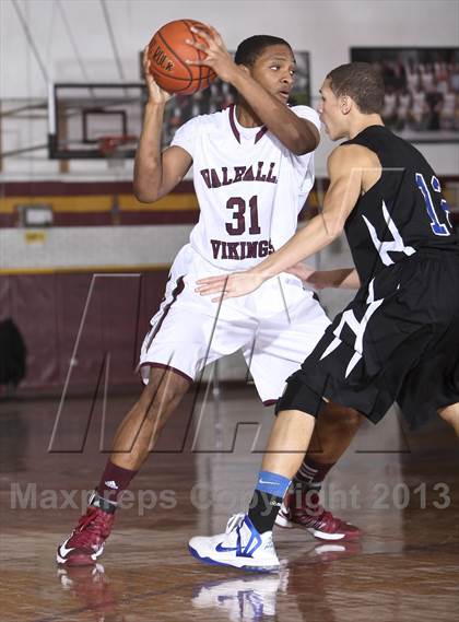 Thumbnail 2 in Valhalla vs. Saunders (Coaches vs Cancer Showcase) photogallery.