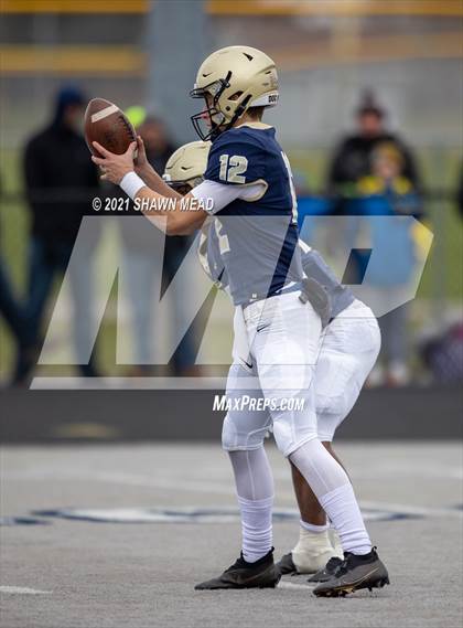 Thumbnail 2 in Chelsea vs. Freeland (MHSAA D4 Semifinal) photogallery.