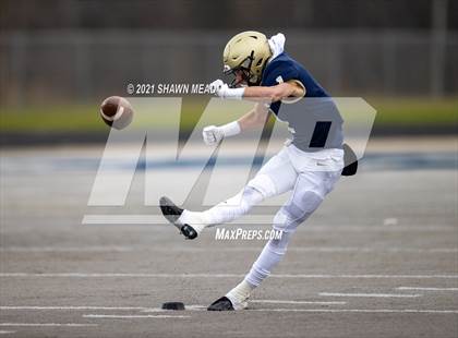 Thumbnail 3 in Chelsea vs. Freeland (MHSAA D4 Semifinal) photogallery.