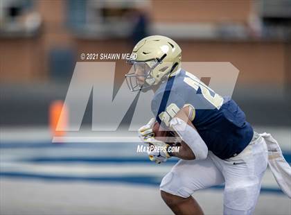 Thumbnail 1 in Chelsea vs. Freeland (MHSAA D4 Semifinal) photogallery.