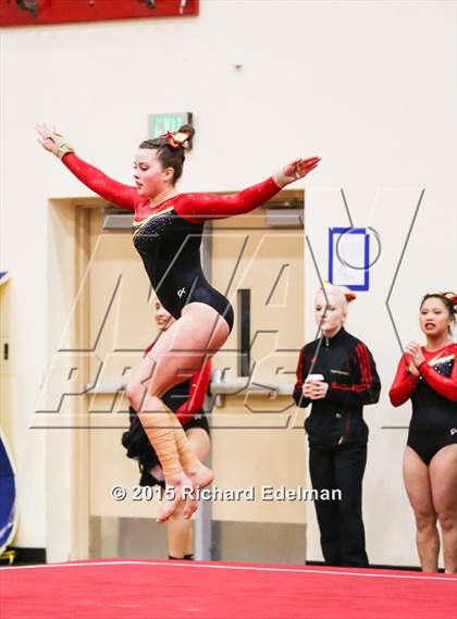 Thumbnail 1 in Newport vs. Mount Si, Bothell, Woodinville photogallery.