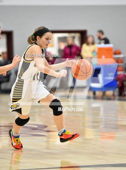 Thumbnail 3 in Poolville vs Bellevue (Poolville Mesquite Pit Classic) photogallery.