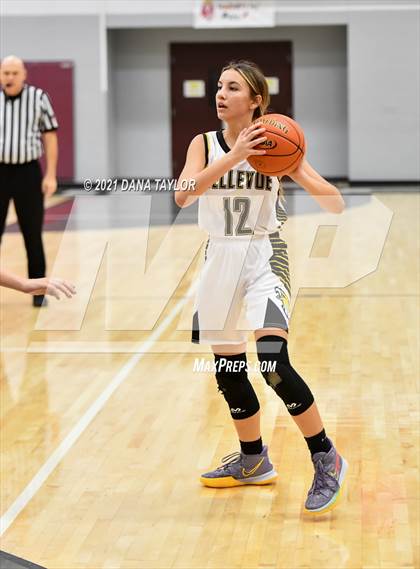 Thumbnail 3 in Poolville vs Bellevue (Poolville Mesquite Pit Classic) photogallery.