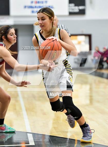 Thumbnail 3 in Poolville vs Bellevue (Poolville Mesquite Pit Classic) photogallery.