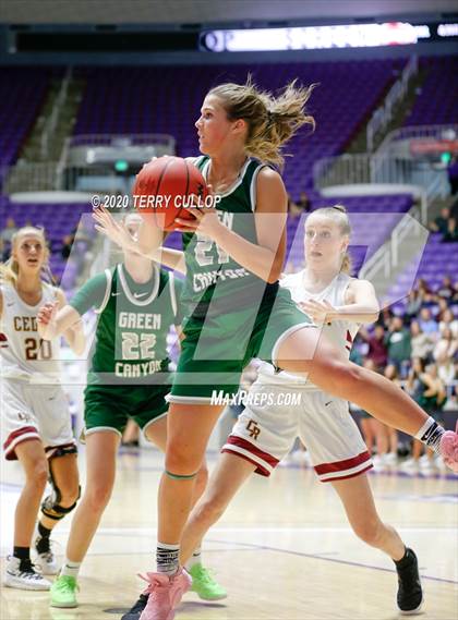 Thumbnail 2 in Green Canyon vs. Cedar (UHSAA 4A Semifinal) photogallery.