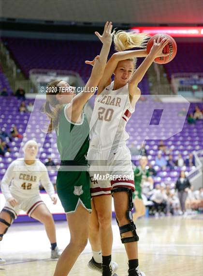 Thumbnail 2 in Green Canyon vs. Cedar (UHSAA 4A Semifinal) photogallery.